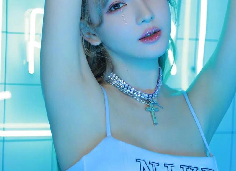  三个女人散步短句选录86句