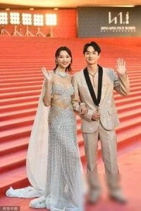 ​女星颁金像奖「念不出得奖者名」！转头问：这字怎么读 念一半跳