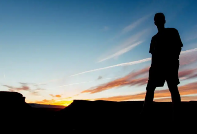 ​深夜还在奋斗的说说 深夜奋斗的经典语录